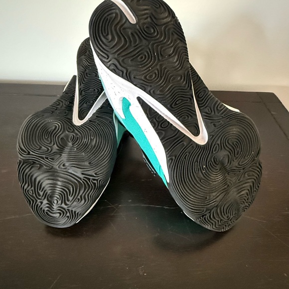 Nike Sneakers Size 8 1/2 - Picture 11 of 16